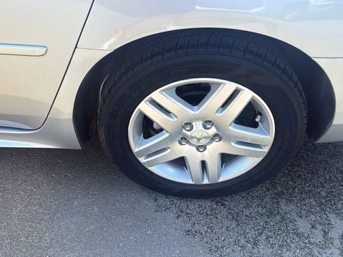 Used 2013 Chevrolet Impala LT w/ LT Sunroof Package FWD image 30