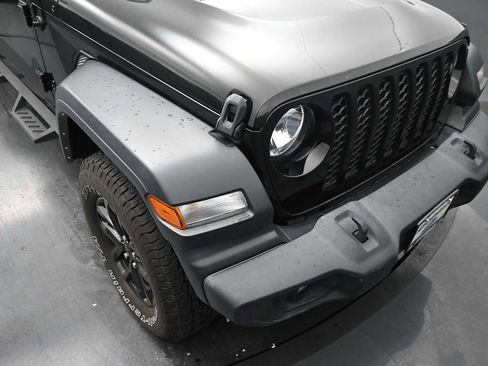 Used 2022 Jeep Gladiator Sport w/ Trailer Tow Package AWD/4WD image 20
