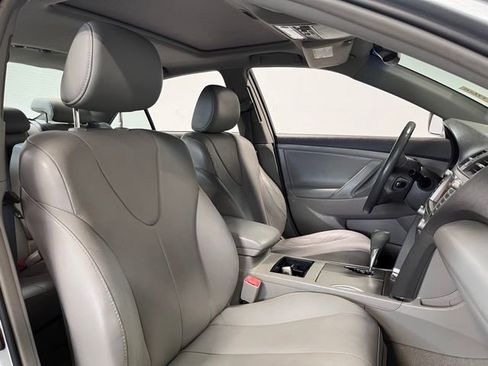 Used 2009 Toyota Camry Base image 9