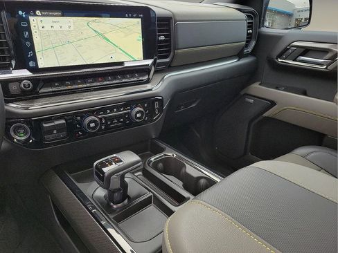 Used 2023 Chevrolet Silverado 1500 ZR2 w/ Technology Package AWD/4WD image 20