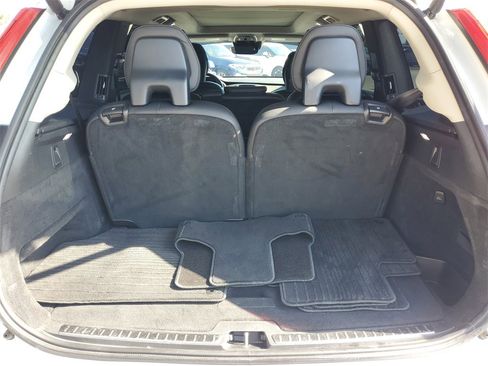 Used 2019 Volvo XC90 T6 Momentum w/ Advanced Package image 10