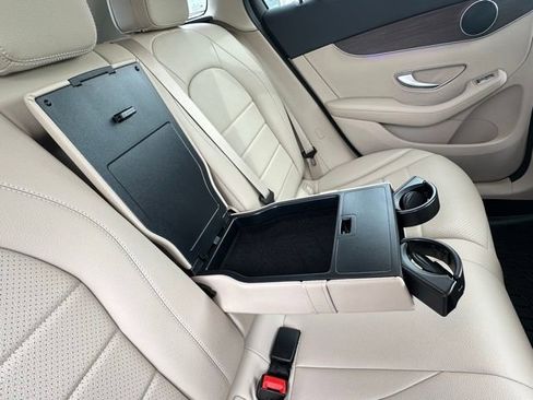 Used 2022 Mercedes-Benz GLC 300 4MATIC image 31