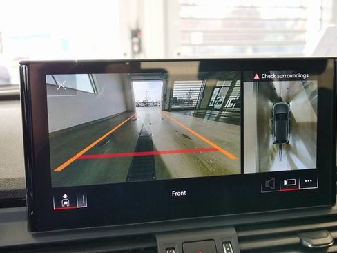 Used 2023 Audi SQ5 Premium Plus w/ Premium Plus Package image 23