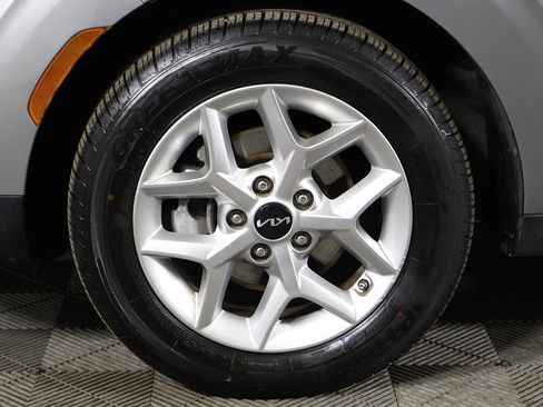 Used 2023 Kia Soul LX w/ LX Technology Package image 20