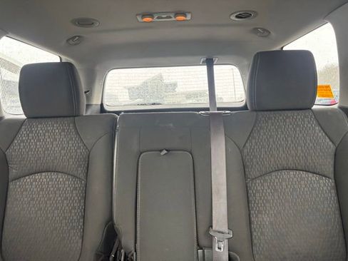 Used 2014 GMC Acadia SLE image 14