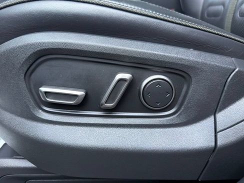 Used 2025 Rivian R1S Adventure AWD/4WD image 12
