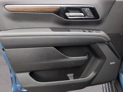 New 2026 Chevrolet Suburban High Country image 16