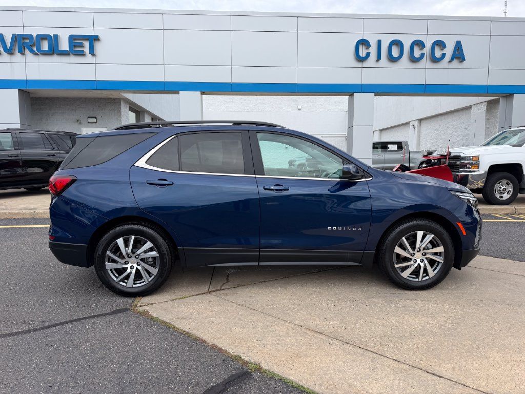 Used 2022 Chevrolet Equinox LT FWD image 8