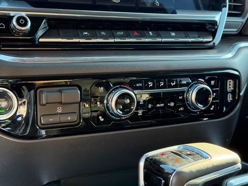 Used 2024 GMC Sierra 1500 SLT w/ SLT Premium Package image 38