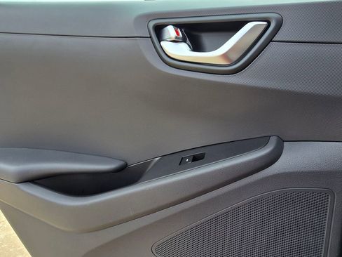 Used 2019 Hyundai Ioniq SEL FWD image 18