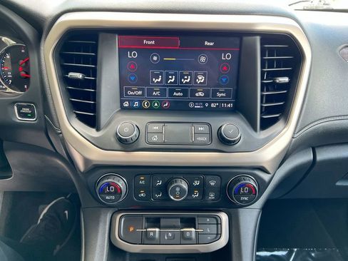 Used 2021 GMC Acadia Denali w/ Denali Technology Package FWD image 17