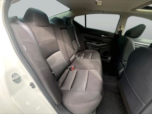Certified 2022 Nissan Altima 2.5 SV w/ SV Premium Package FWD image 21