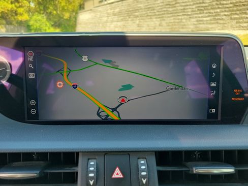 Used 2021 Lexus ES 300h w/ Premium Package image 17