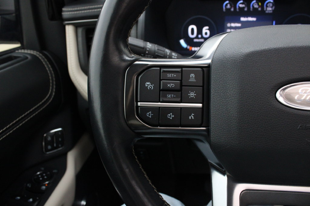 Used 2024 Ford Expedition Max Platinum AWD/4WD image 13