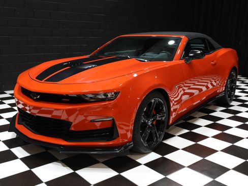 Used 2020 Chevrolet Camaro SS image 6