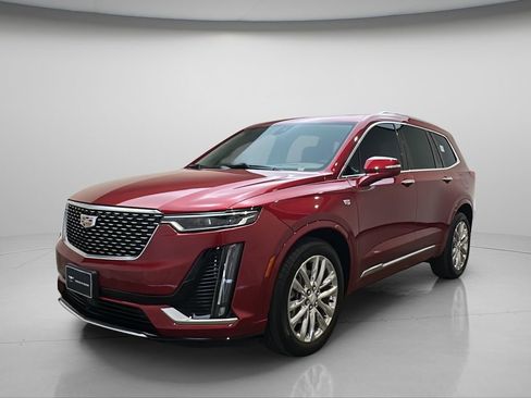 Used 2024 Cadillac XT6 Premium Luxury w/ Platinum Package AWD/4WD image 2
