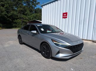 Used 2022 Hyundai Elantra SEL w/ Cargo Package FWD video 1