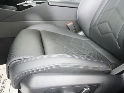 Certified 2026 BMW 540i xDrive AWD/4WD image 9