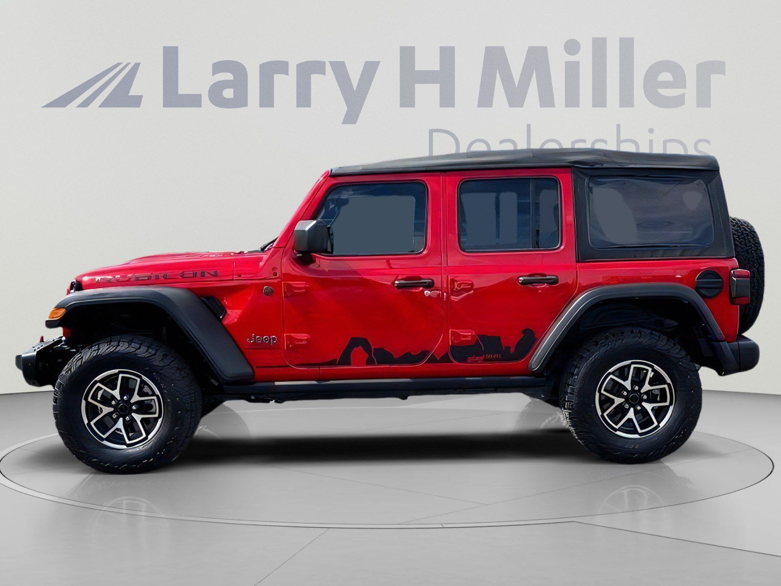 Used 2025 Jeep Wrangler Unlimited Rubicon w/ Steel Bumper Group AWD/4WD image 3