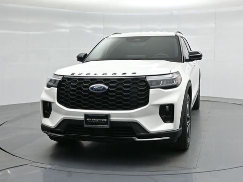 Certified 2025 Ford Explorer ST-Line w/ Premium Package image 59