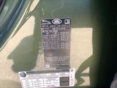 Certified 2026 Land Rover Defender 130 S AWD/4WD image 33