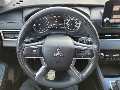 Used 2022 Mitsubishi Outlander ES image 20