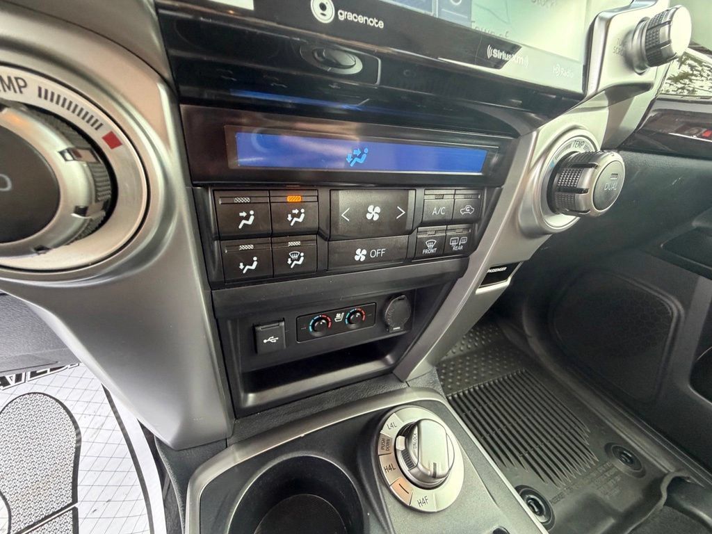 Used 2023 Toyota 4Runner Limited AWD/4WD image 28