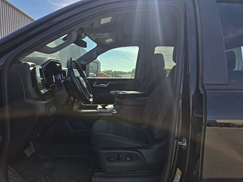 Used 2024 Chevrolet Silverado 2500 LT w/ Convenience Package AWD/4WD image 10