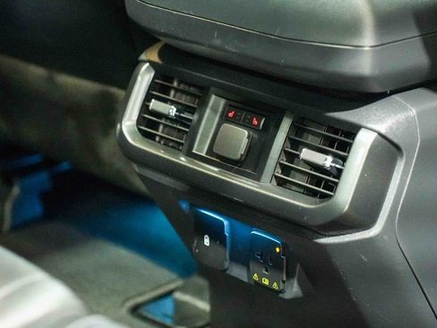 Used 2022 Ford F150 Lariat w/ Equipment Group 502A High image 21