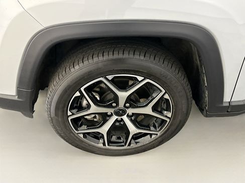 Used 2025 Jeep Compass Limited image 11