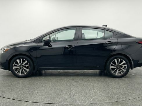 Used 2025 Nissan Versa SV FWD image 5