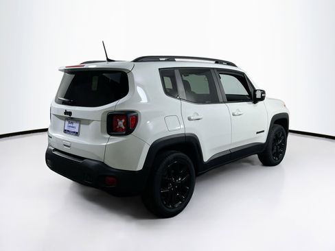 Used 2022 Jeep Renegade Altitude image 5