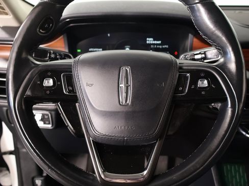 Used 2022 Lincoln Aviator Reserve w/ Equipment Group 201A image 3
