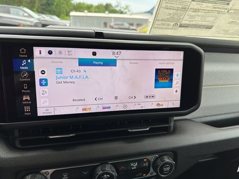 New 2025 Jeep Gladiator Sport image 14