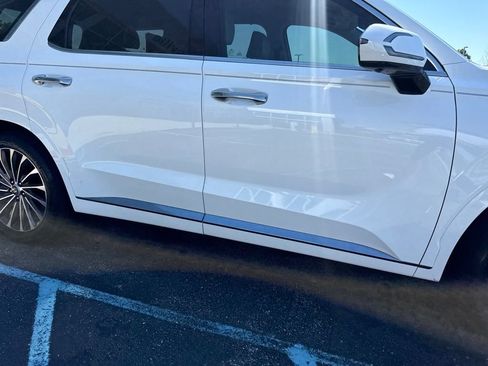 Used 2023 Hyundai Palisade Calligraphy w/ Cargo Package AWD/4WD image 4