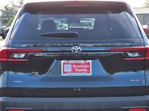 Used 2025 Toyota Grand Highlander AWD image 15