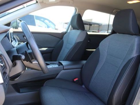 Used 2023 Nissan Rogue SV FWD image 30