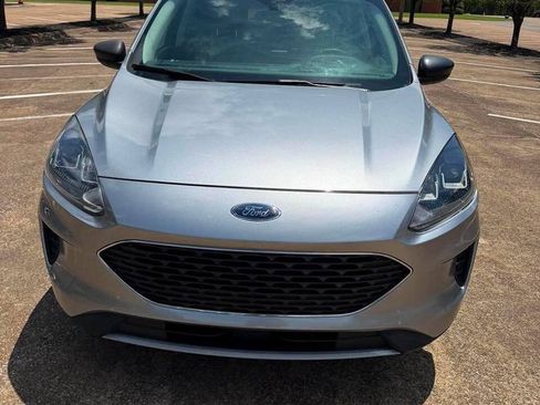 Used 2022 Ford Escape SE FWD image 16