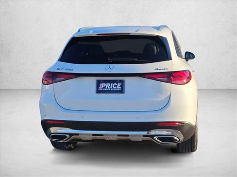 Used 2025 Mercedes-Benz GLC 300 4MATIC image 4