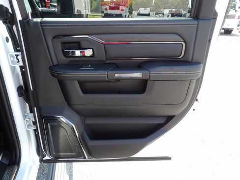 Used 2024 RAM 2500 Limited AWD/4WD image 37