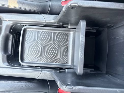 Used 2019 Honda CR-V Touring image 25