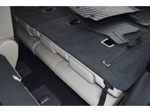 Certified 2023 Subaru Ascent Premium w/ Convenience Package image 15