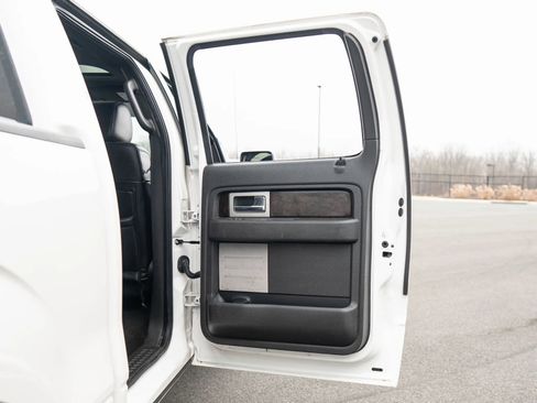 Used 2014 Ford F150 Platinum image 44