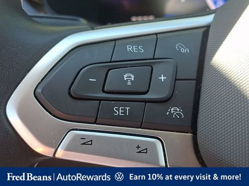 Certified 2023 Volkswagen Taos SE w/ Black Wheel Package FWD image 26