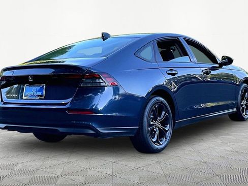 Used 2025 Honda Accord SE image 6