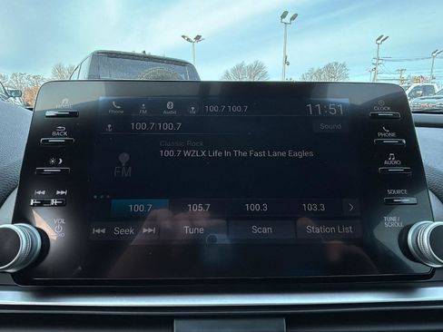 Used 2018 Honda Accord Sport image 17