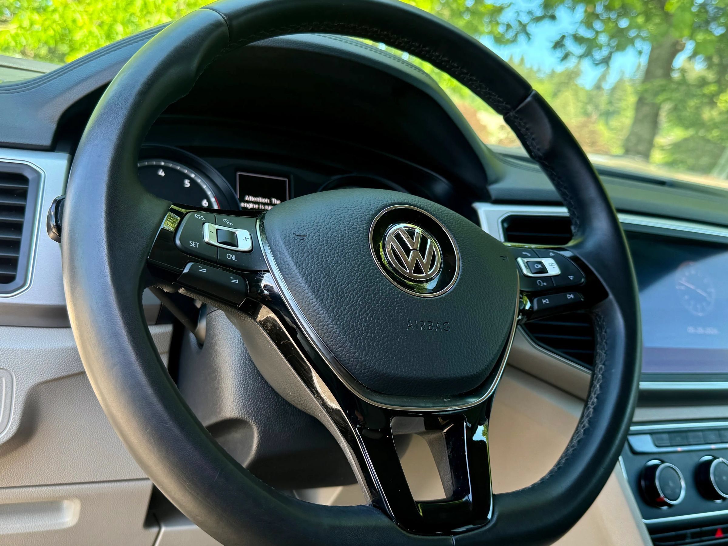 Used 2018 Volkswagen Atlas SE AWD/4WD image 18