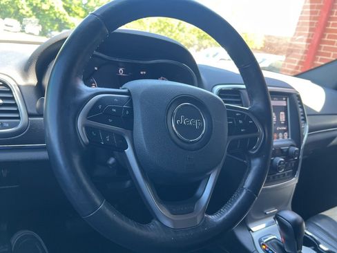 Used 2018 Jeep Grand Cherokee Limited w/ Luxury Group II RWD image 28