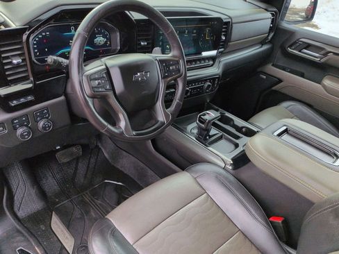 Used 2022 Chevrolet Silverado 1500 ZR2 w/ Technology Package image 14