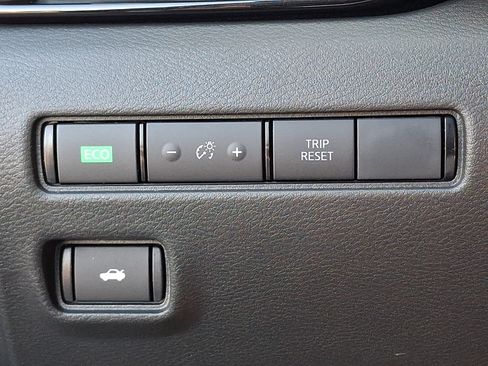 Certified 2025 Nissan Sentra SV w/ All-Weather Package FWD image 25